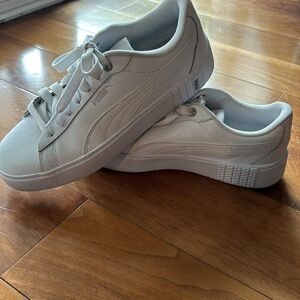 Puma Classic White Sneakers Women’s 10.